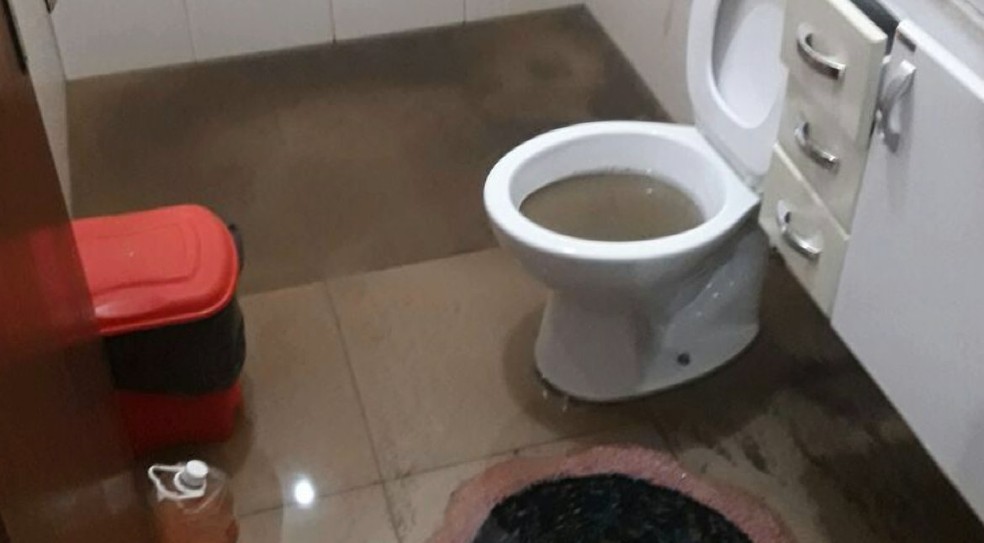Como desentupir um vaso sanitário em Jundiaí 